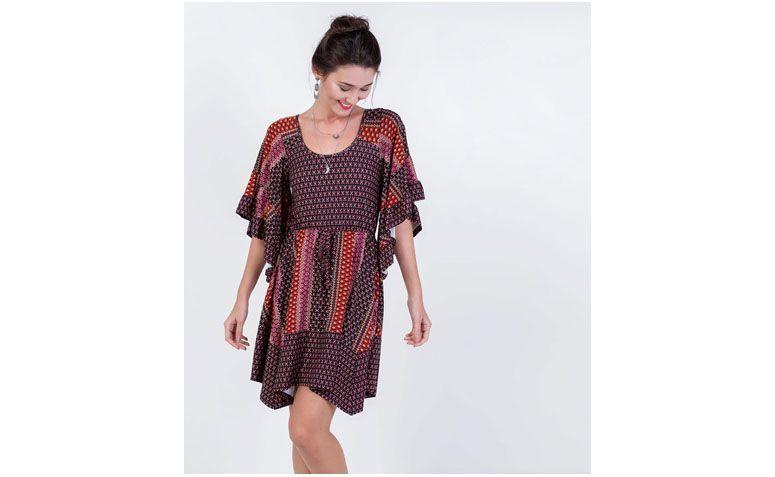 Vestido estampado por R$109 na <a href="http://www.lojasrenner.com.br/p/vestido-feminino-estampado-538297571-538297598" target="blank_">Lojas Renner</a>