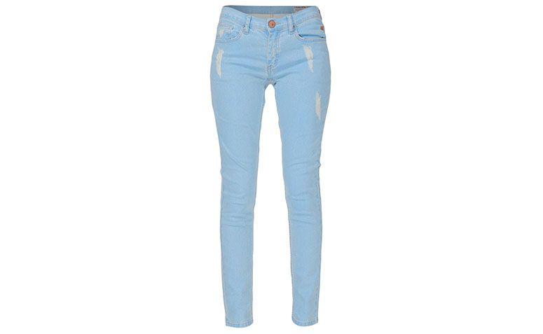 Calça jeans skinny Cavalera por R$124,80 na <a href="http://www.fashiondelivery.com.br/calca-cavalera-betania-azul-claro-210737/p" target="blank_">Fashion Delivery</a>