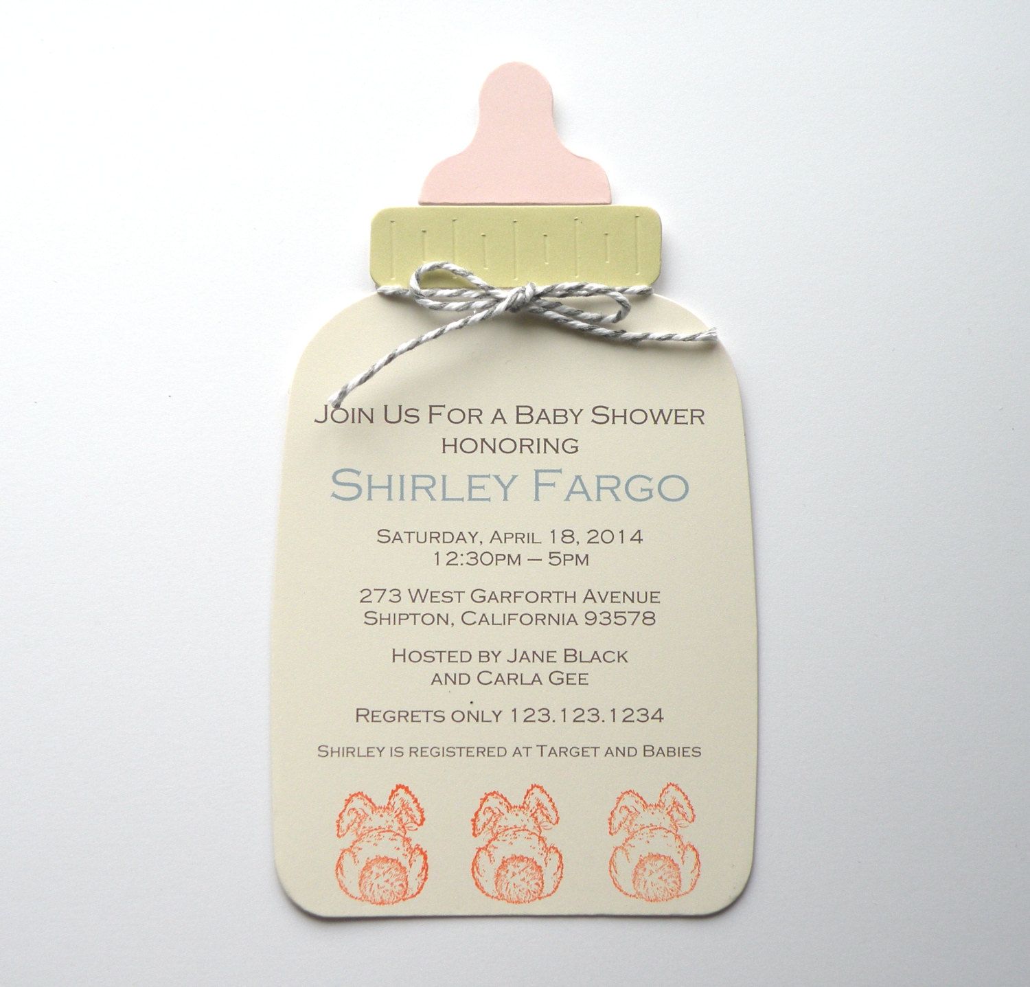 Foto: Reprodução / <a href="https://www.etsy.com/pt/listing/181515924/baby-bottle-shower-invitation-with?ref=shop_home_active_19" target="_blank">Etsy</a>