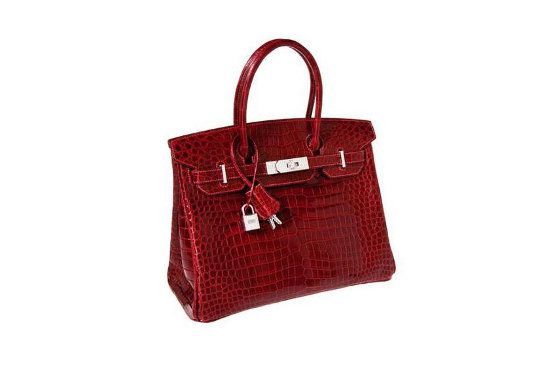 O modelo Birkin é um dos queridinhos das celebridades. A bolsa está disponível em diferentes tamanhos e custa cerca de R$10.000 a R$120.000. Foto: Reprodução.