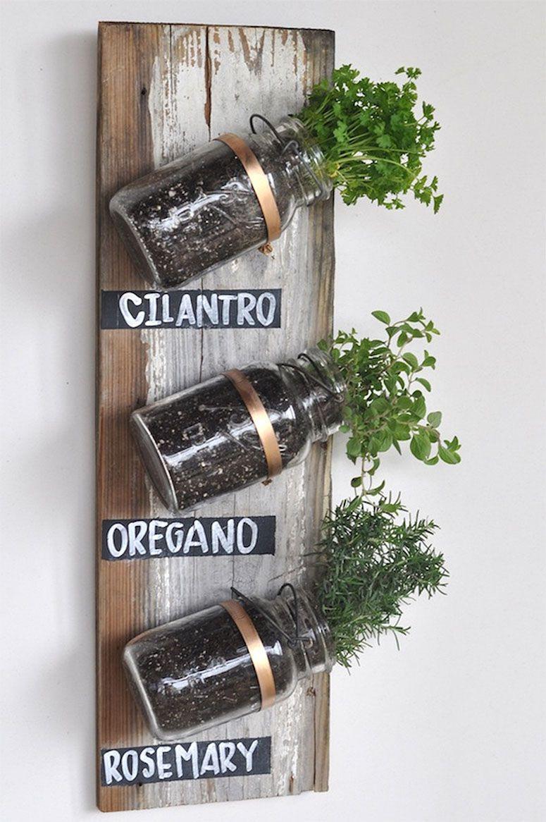 Foto: Reprodução / <a href="http://www.intimateweddings.com/blog/diy-herbs-in-a-teacup-eco-friendly-favors/" target="_blank">Intimate Weddings</a>