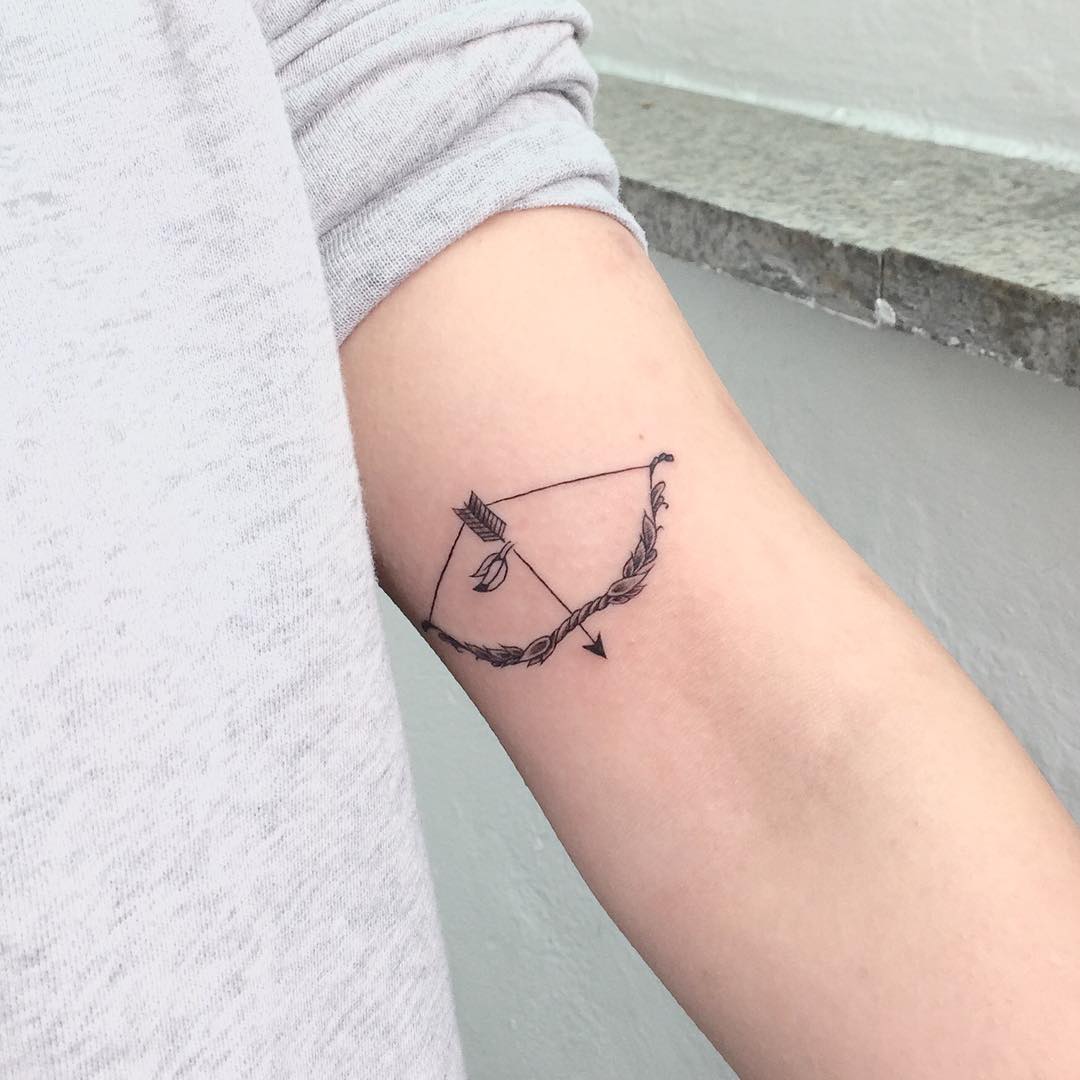 Foto: Reprodução / <a href="https://www.instagram.com/p/BC7e9U4wXlp/" target="_blank"> tattoo.umg</a>