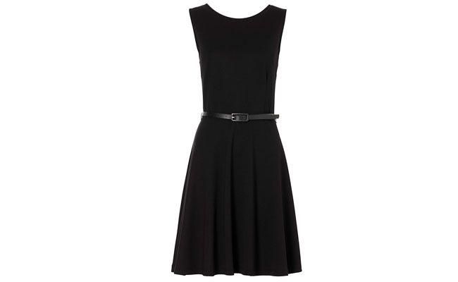 Vestido  de malha com cinto por R$ 89,90 no <a href="http://www.bonprix.com.br/produto/vestido-de-malha-com-cinto-preto-1709905/?typ=PSM&anbieter=Stylight" target="blank_">BonPrix</a>