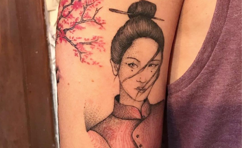 Tatuagem de gueixa: significado e ideias para se inspirar