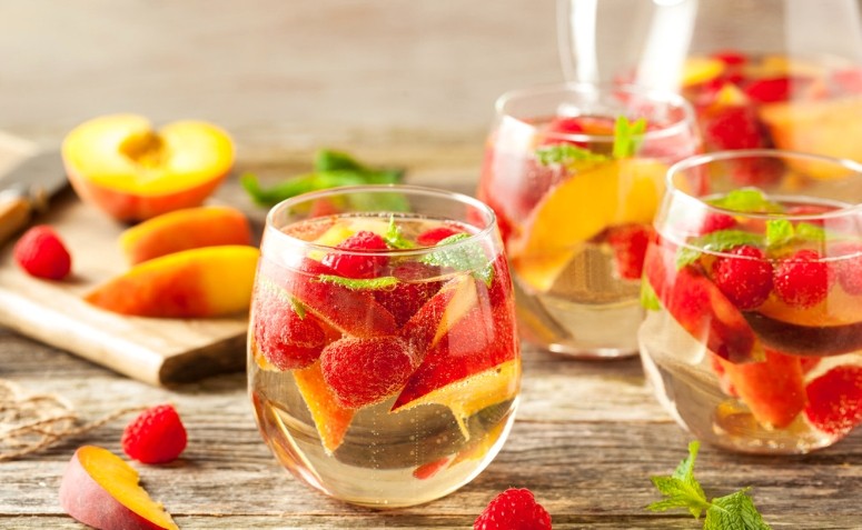 9 receitas de clericot para um drink fácil e refrescante