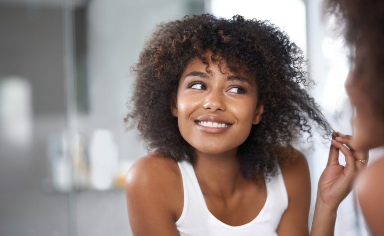 Shampoo para queda de cabelo: os melhores produtos e receitas caseiras