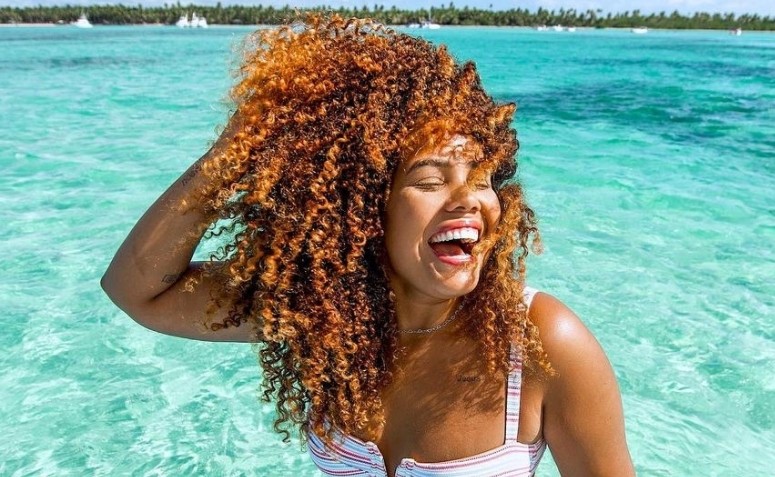 30 inspirações que mostram o poder de ser negra ruiva