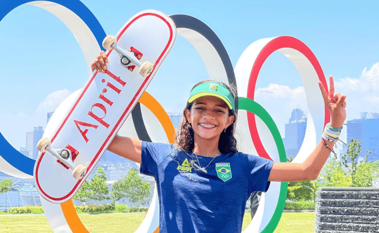 Do Brasil para o mundo, Rayssa Leal conquista títulos como gente grande