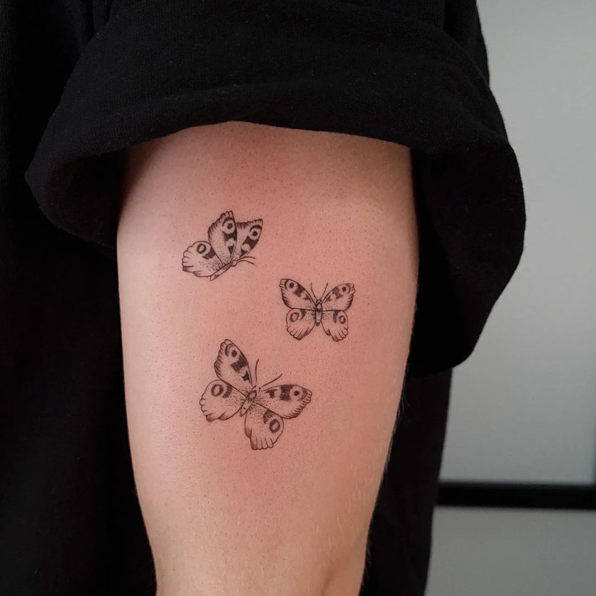 tatuagem de borboleta no braço pequena