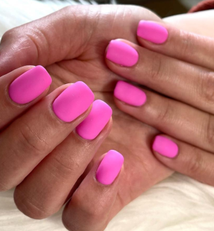 Unhas neon: alegria, alegria, uma tendência vibrante