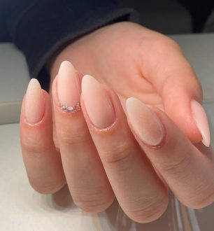 Unhas de acrigel: uma combinação durável entre o gel e acrílico