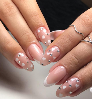 Unhas postiças: o alongamento mais prático e simples que você encontrará