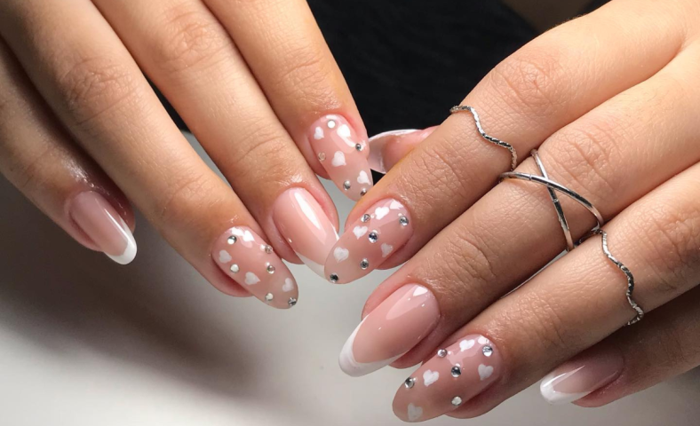 Unhas postiças: o alongamento mais prático e simples que você encontrará