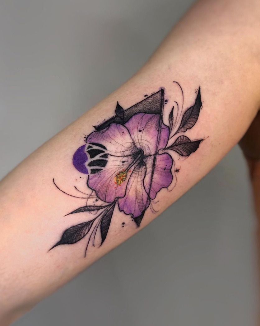 tatuagem de flores no braço