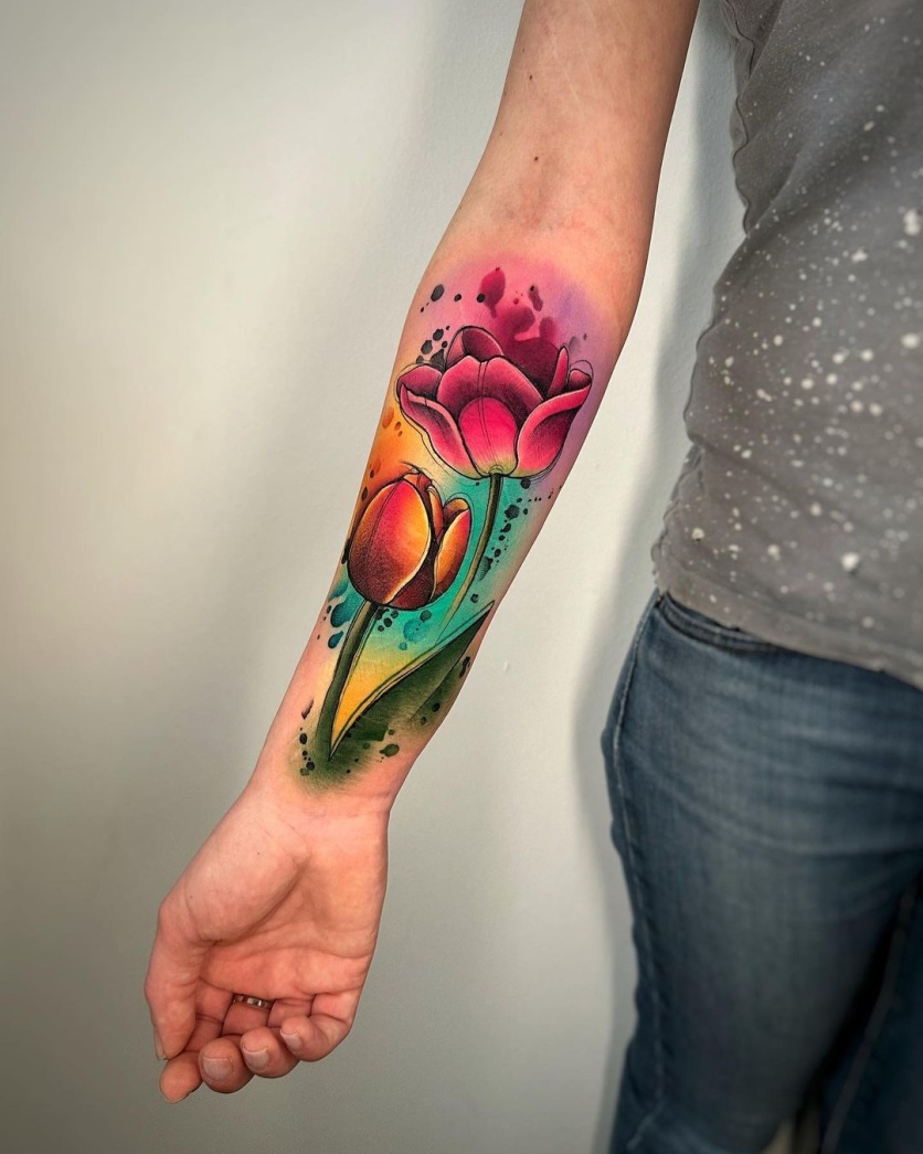 tatuagem de flores no braço